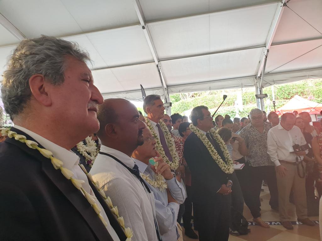 CelineCharpiot's tweet photo. Ravie d avoir rencontré le President @EdouardFritch pour le lancement du #DFT2019 pour parler #Tech4Islands @linagora @FrenchTechViet #sustainableIsland : on parle inclusion et #goodtechforGood https://t.co/WGvzlCKJDS