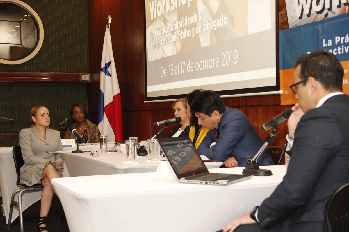 CeCAParbitraje's tweet photo. 🌐Workshop: La Práctica Arbitral desde la Perspectiva del Árbitro y del Abogado.

Panel IV: La Audiencia de Pruebas: Preparación y Práctica.

#EventosCeCAP #Arbitraje https://t.co/Tc2RXRkOxB