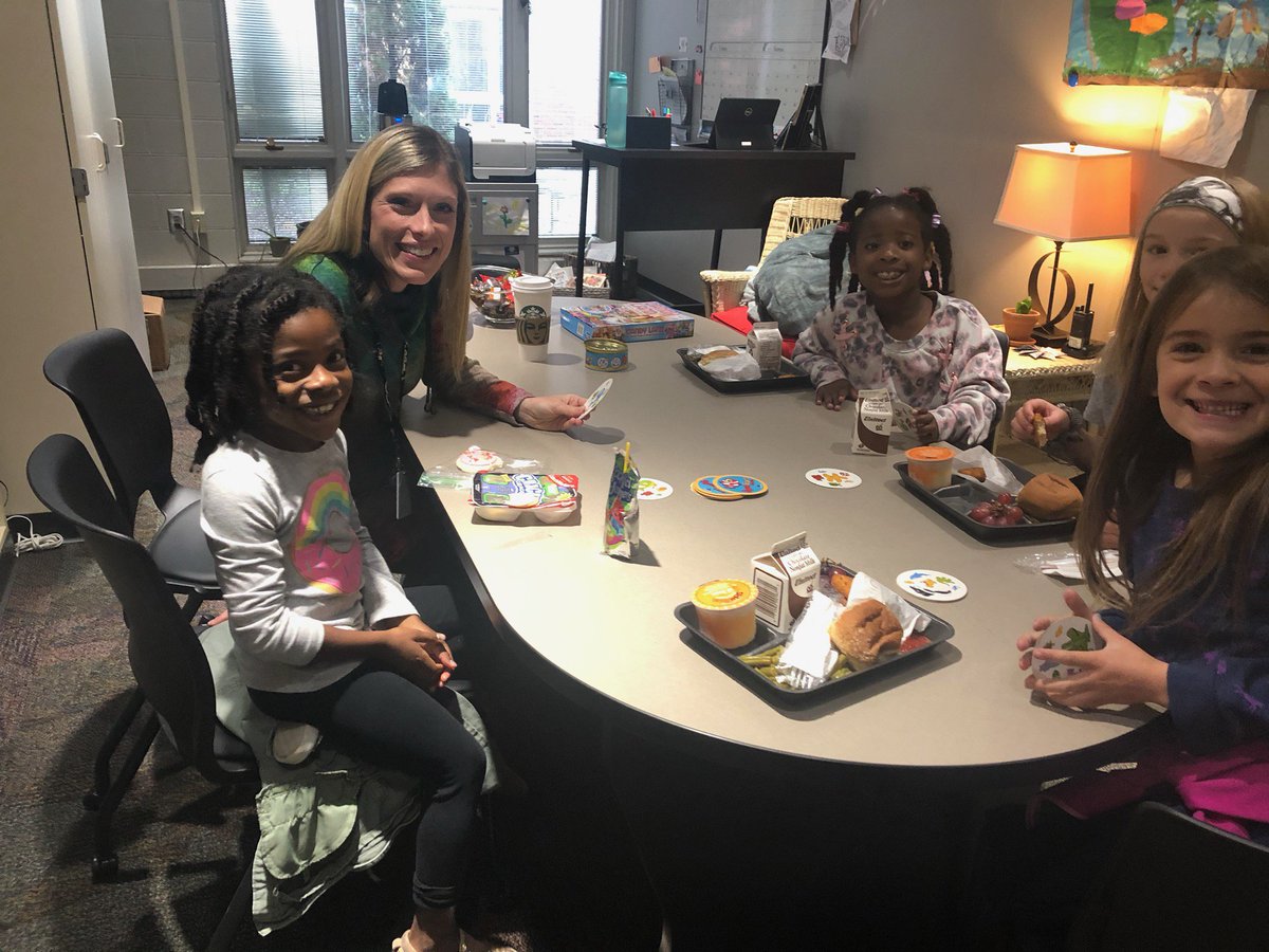 Making time for relationships, laughter, and fun! <a href="/mrphygreen/">lynn murphy</a> and Kristen Milbourne, thanks for sharing your kids today! <a href="/WoParkSharks/">Worthington Park Elementary School</a> #ItsWorthIt