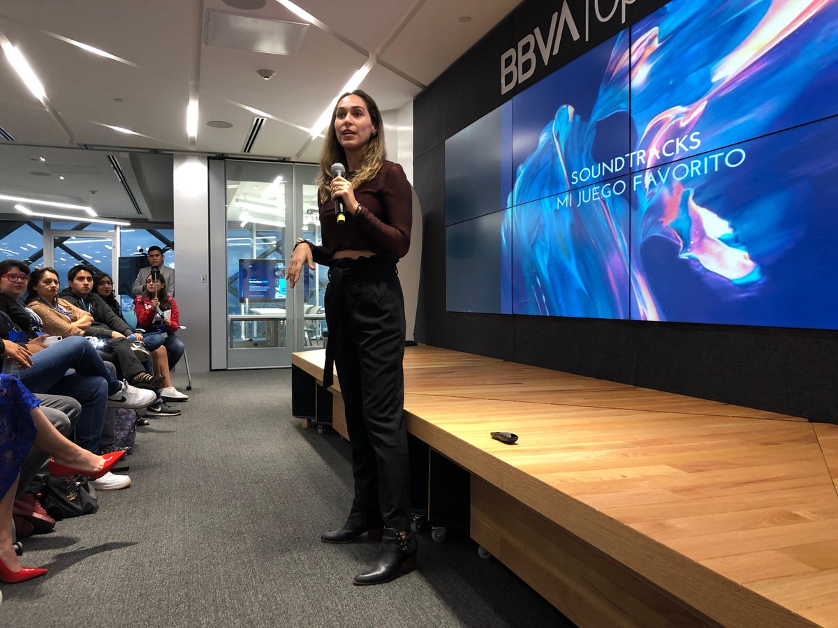 BBVASpark's tweet photo. 🇲🇽 @miccamont explicó que para llevar su trayectoria profesional al rumbo que quería, pensó en 3 pasos: 
👀 Visión 
💰 Obtener recursos
😎 Aumentar el talento

#InnovaZonne "Mujeres de cambios" https://t.co/CKtSuAzCIw