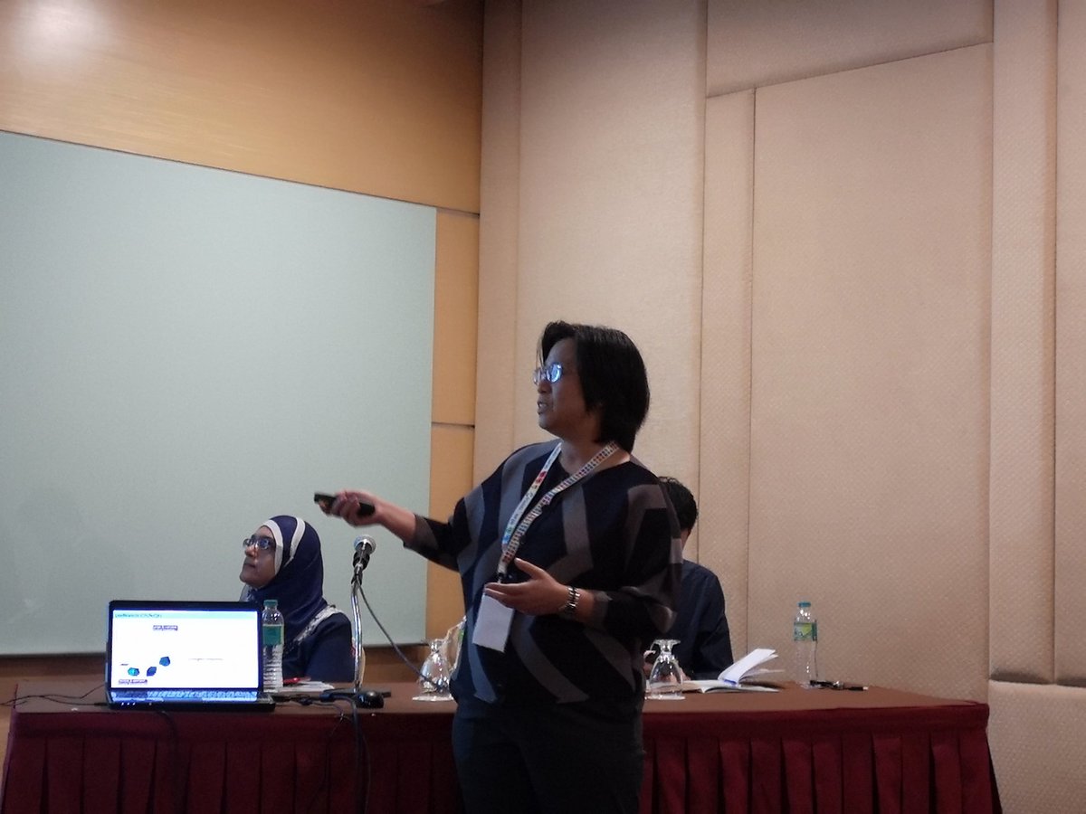 GroupHarding's tweet photo. Apinpus Rujiwatra continues team Thailand's talks at #accc7. LnMOFs with pores, great stuff! https://t.co/LVOoakvvJI
