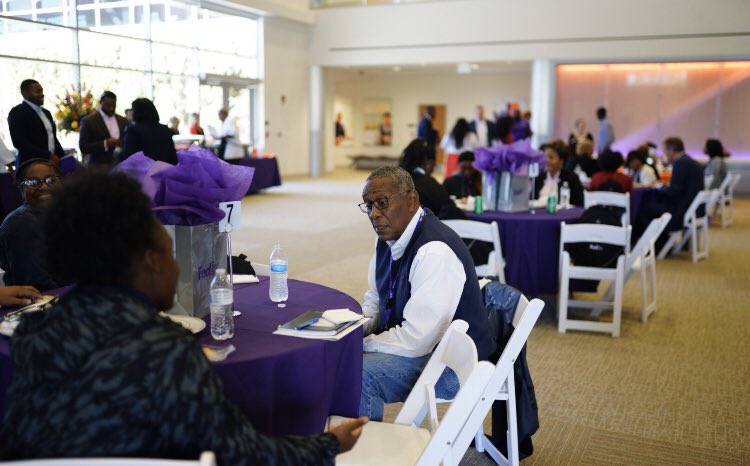 SCSSuptRay's tweet image. It’s important that children know every PRO was once an AMATEUR. This week students are learning from influential business men/women leading one of THE top corporations in the WORLD. I want them to realize the POWER of EDUCATION and EXPOSURE! Thanks for opening your doors @FedEx!