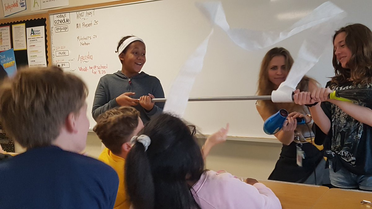 mswoodsAUP's tweet photo. We love science!! Exploring the properties of air with a hair dryer and TP! @allistonunion @MrsMaxwell_AUPS https://t.co/E54W7qNmls