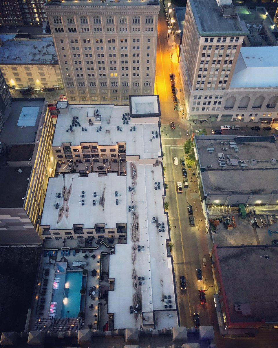 KrownCityKing's tweet image. Coffee on the roof. #KansasCity #DowntownKC #CityOfFountains #KCMO