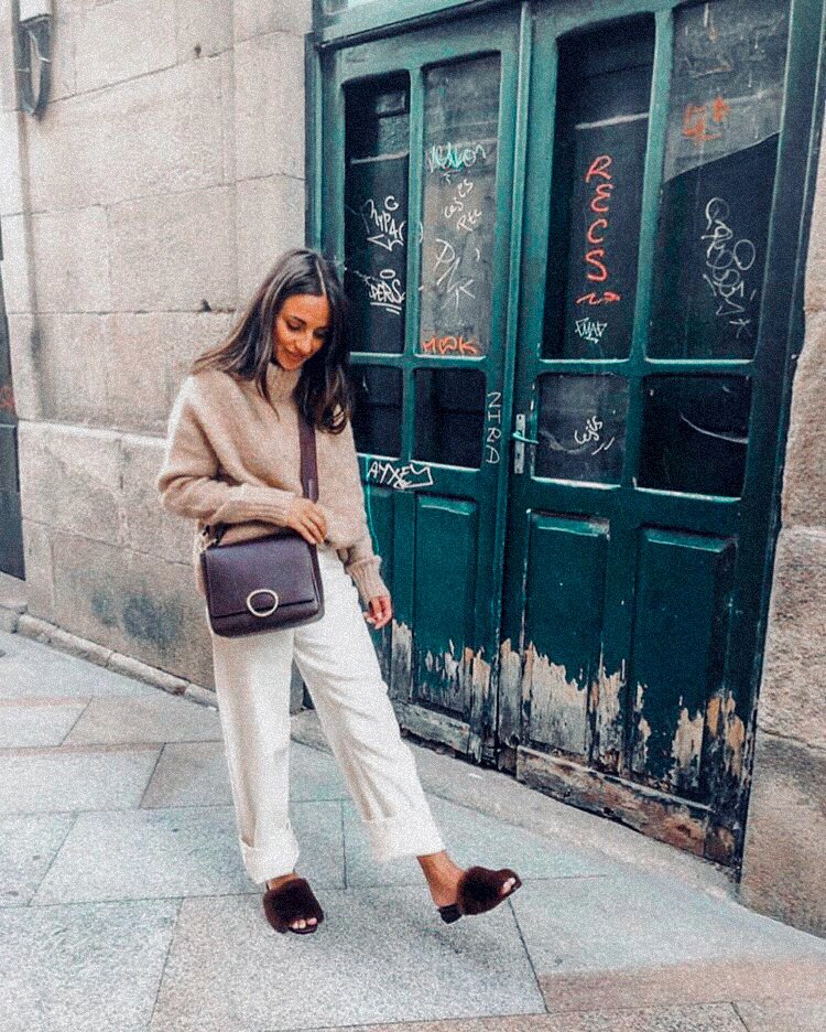 Adolfo Dominguez on X: Streetstyle 🌆 With our Brown Vachetta Leather  Crossbody Bag⁠  -⁠ -⁠ -⁠ #adolfodominguez  #adolfodominguezaustralia #affordableluxury #spanish #design #fashion  #ecofashion #ootd #fashionlover #fashion