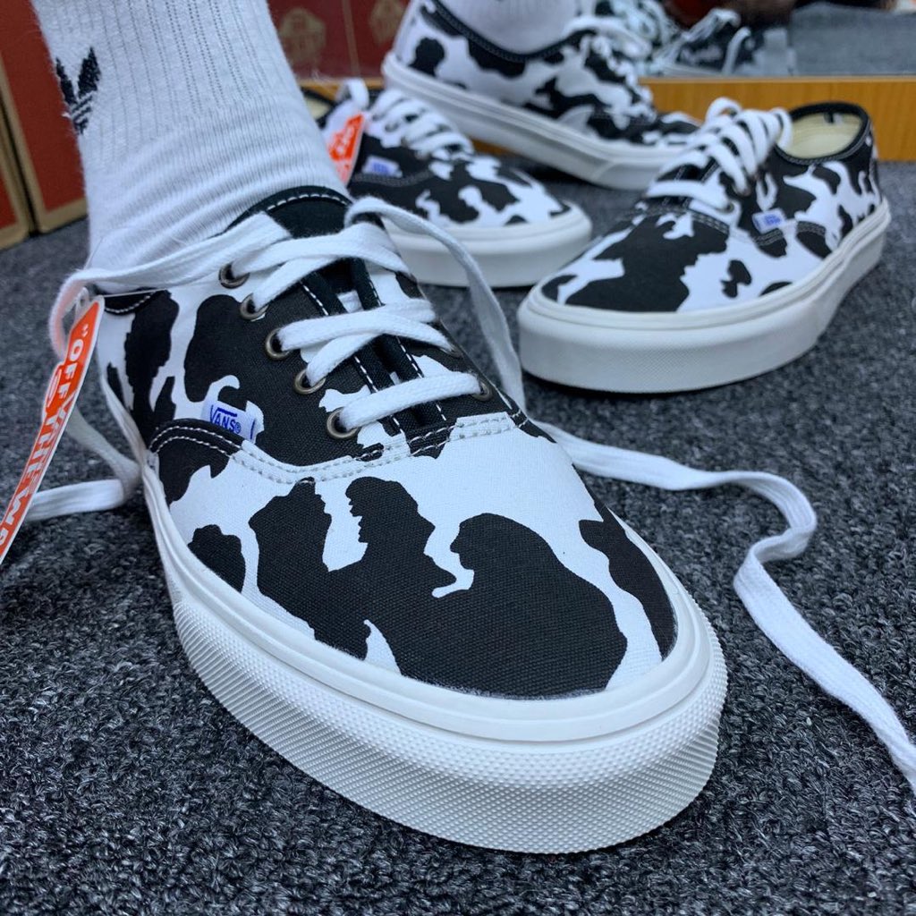 yungjz's tweet photo. @OgbeniDipo I sell Quality Sneakers 👟🔥
Price range is #20,000
Payment on delivery within Lagos 
Nationwide deliveries 
You can call/WhatsApp 08061263281
LegitStore IG @dannylvintagewears
Kindly help RT my customers are here ❤️🙏🏿😊 https://t.co/G08hMZjfFw