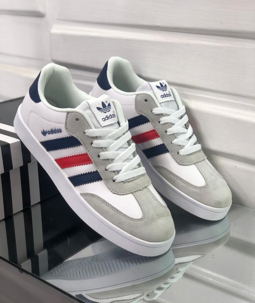 yungjz's tweet photo. @OgbeniDipo I sell Quality Sneakers 👟🔥
Price range is #20,000
Payment on delivery within Lagos 
Nationwide deliveries 
You can call/WhatsApp 08061263281
LegitStore IG @dannylvintagewears
Kindly help RT my customers are here ❤️🙏🏿😊 https://t.co/G08hMZjfFw