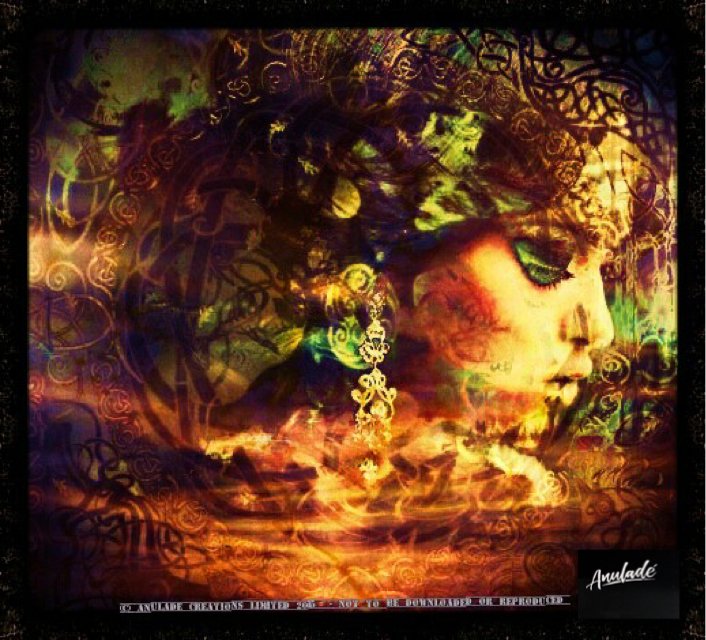 AnuladeOfficial's tweet photo. This is one of my favourite paintings I produced in 2017 for my “Enchanted collection”. This is called “The Visionary” #Anulade #artist #bespokeart #artonglass #artonclothing #mycollection #th2017 #singersongwriter #newrelease ❤️🎨 https://t.co/6QcnFfpwgt