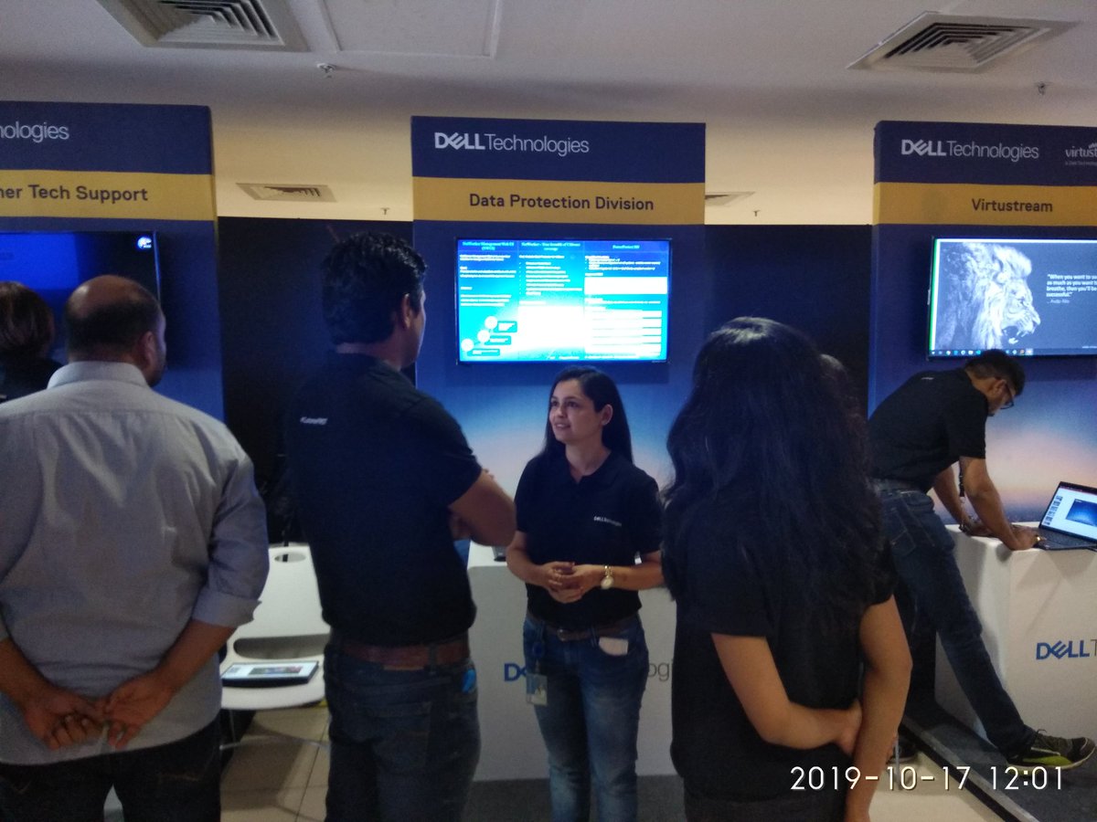 prabakarank's tweet photo. #CXDayBangalore #DPD #CustomerFirst @Shelesh_1 @KunalRuvala @thesachinpb @NikeshaMistry @TejasPandit_ @preetis45196238 https://t.co/IPfdSfn2sJ