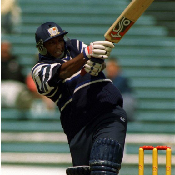 Based on those u19 performances, Aravinda became an automatic choice for the 1984 Tour of England, making his debut at Lords, just months prior to his 19th B'DayHis 1st major innings was an unbeaten 46* vs Aus in World Series Cricket in 84/85, their 1st ever ODI win Down Under.