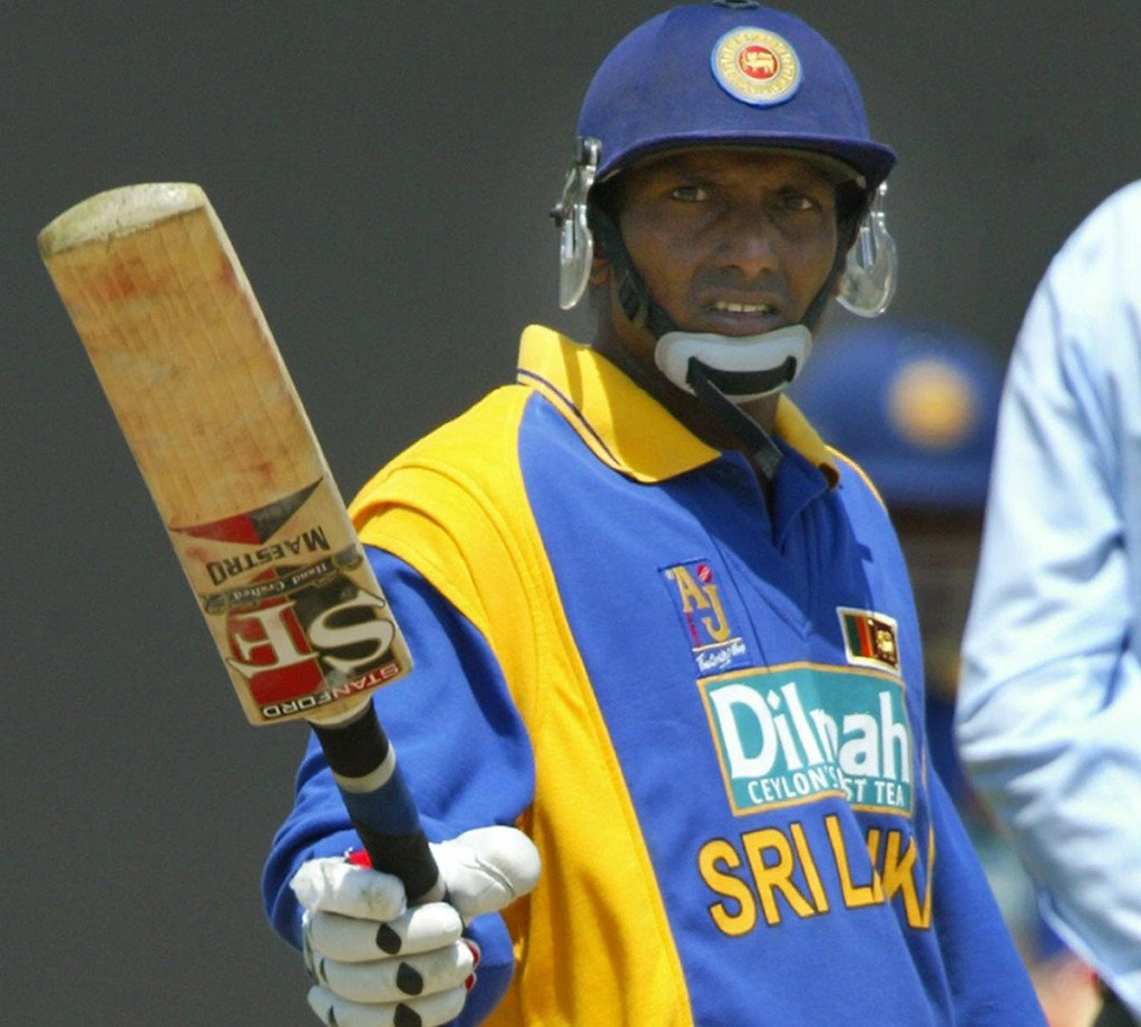 The year 1995 held a special place in the fortunes for Mad Max.1. His association with Kent, having a productive season scoring 1,661 runs @ avg of 59.322. The appointment of Dave Whatmore as SL head coachAravinda, now 30, was set for his 2nd innings in International Cricket