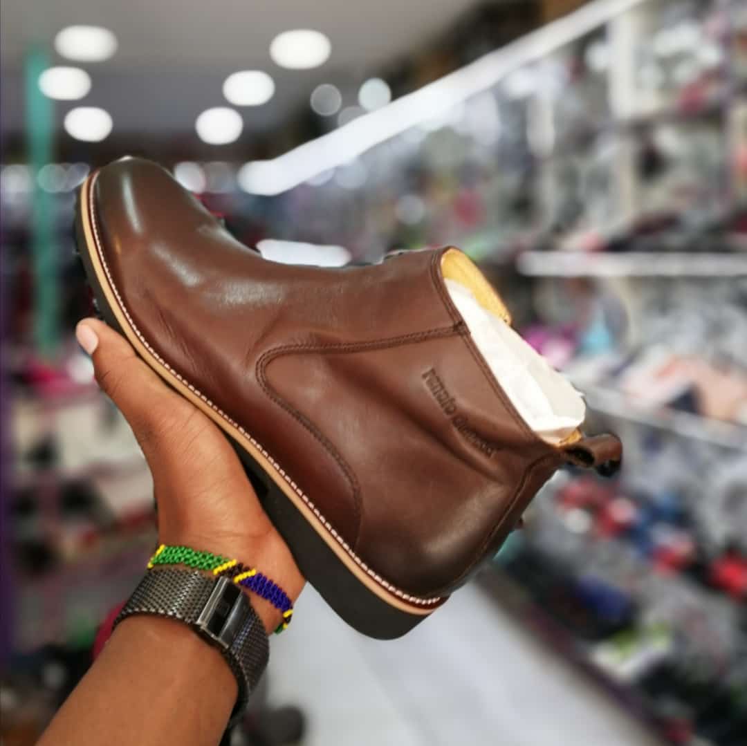 SizeShu's tweet photo. Leather out with any of your choice at only Ksh 6000. Different sizes available Orders @0717556702

Nairobi
Thika Road
Githurai https://t.co/rTGDVMcfIj