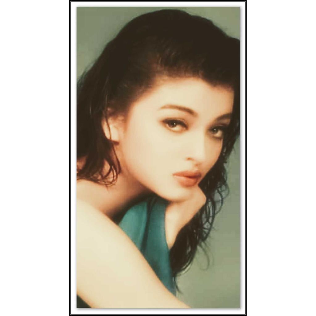 BibaswanM's tweet photo. The Ultimate Poster Gal Of India Since Early 90s

A #JayeshSeth Photography https://t.co/myPoy3GRJX