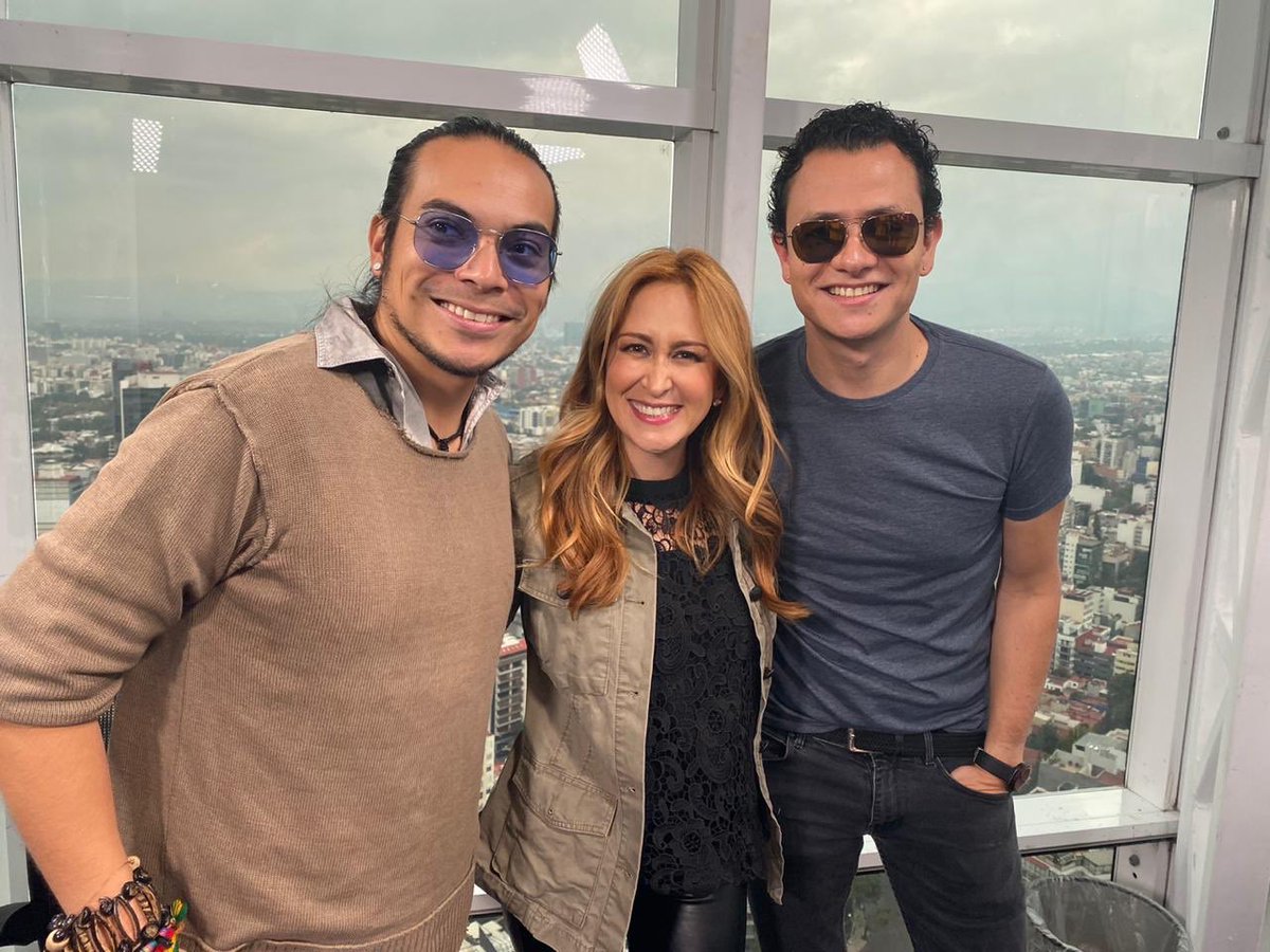 DoreFerriz's tweet photo. Ya escucharon la nueva rola de @iskanderlara y @Deglein_Music ??? Esta el hit! #VolverteABesar
#YaLlegóDore @CentralFM_ https://t.co/8ZBdeRRIQW