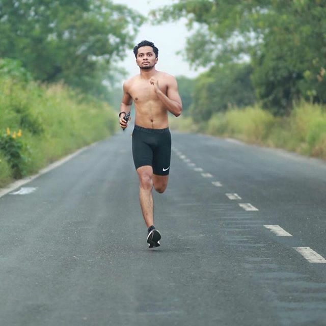 MumbaiRunners's tweet photo. If what you’re doing feels perfectly safe, there is probably a better course of action.
🏃🏽♂️ : @amol_tamhankar 📷 : @jpniks .
.
.
.
.
.
#mumbairunners #bombayrunning #10x10Run #undoordinary #mymumbai #nevernotorunning #trackmafia #insane #runplanet #wher… https://t.co/6BFSgZfKfh https://t.co/0d2qk10eTe