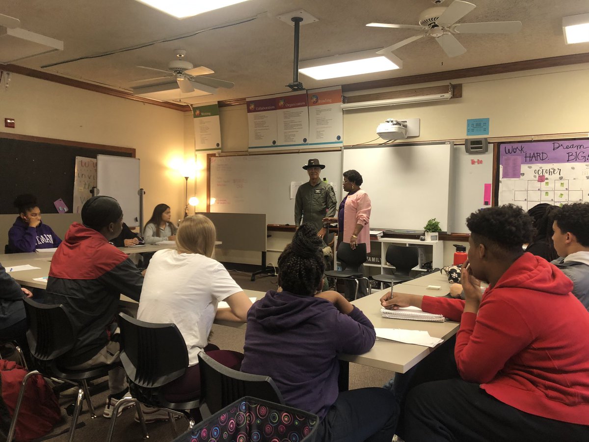 theAVIDkewpie's tweet photo. We were honored to have Lt Colonel Hayes Ng. She shared her experience and wisdom with our juniors. Be #eagles fly high. #firstafricanamericanwoman Air Force pilot! #proud #gamechanger #hugs https://t.co/KPR400YvBO