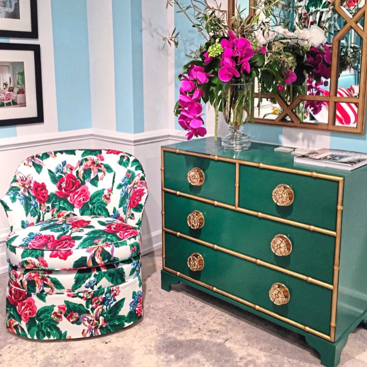 KindelFurniture's tweet photo. “Fazenda Lily” for the win! 🌺🌺
The Lily Chair is reproduced from Mrs. Draper’s #newyork apt in the @thecarlylehotel ❤️ fabulous in “Fazenda Lily” by @dorothydraperfw
.
See the @dorothydraperco collection @HPMarketNews ! #hpmkt #200Steele Suite 103 #kindelgrandrapids https://t.co/9tqCHVUYb2