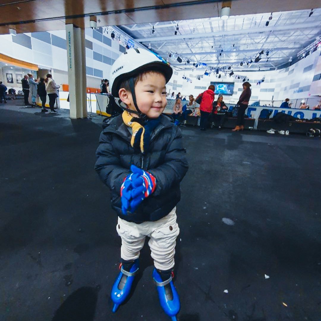 A little bit of cute to finish off your week! 

Why don't you bring your special little guys and gals to the ice for a Thursday night of fun for the whole family!? 

Find out what's on here:  bit.ly/348mwgo