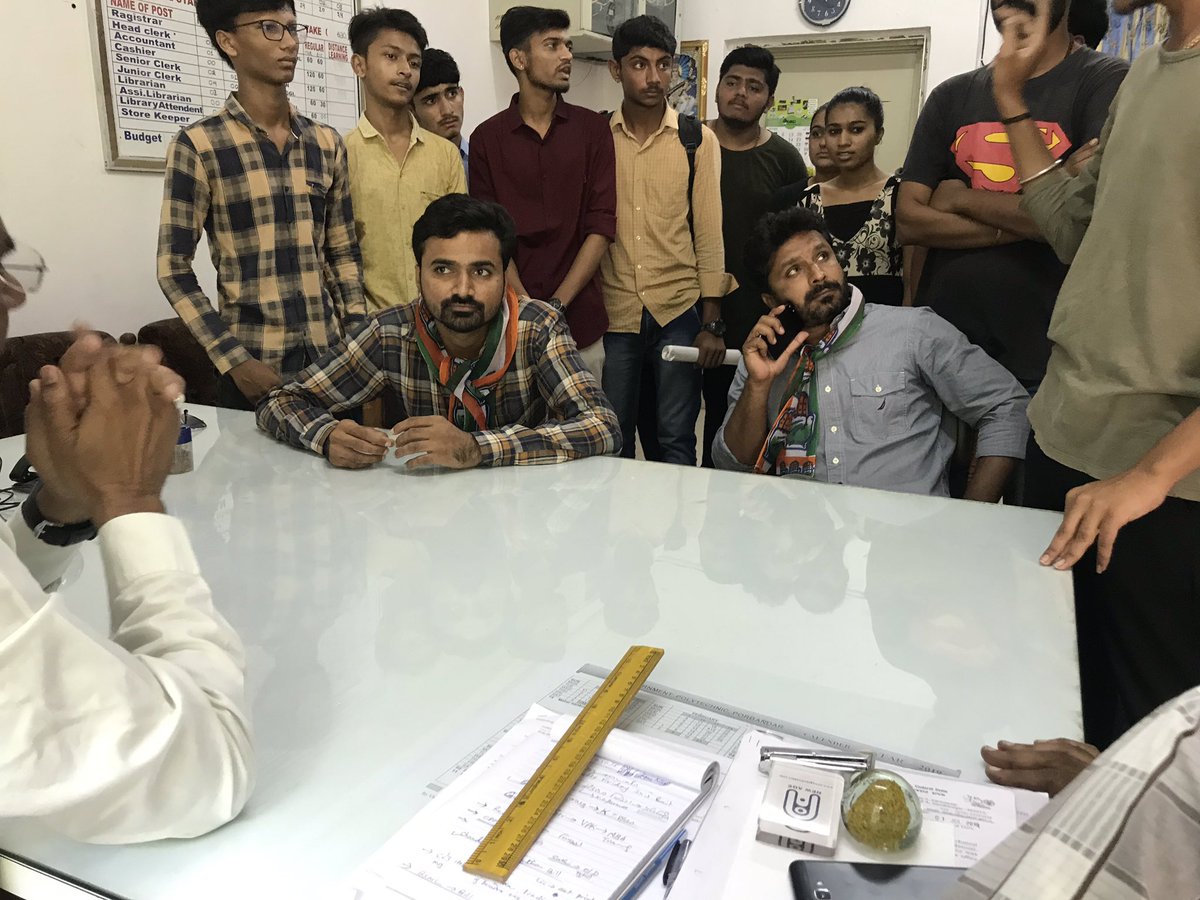 kishan_rathod09's tweet photo. પોરબંદર સરકારી પોલીટેકનીક કોલેજ ખાતે વિદ્યાર્થીઓને પરીક્ષા સમયે વધુ ટર્મ વર્ક આપી તેમની સમય મર્યાદા ઓછી આપતા રોષ સમય મર્યાદા વધારવા NSUI ની આચાર્ય સમક્ષ માંગ,પરીક્ષા નજીક હોવાથી ટર્મ વર્ક માટે દબાણ નહિ કરવા NSUI ની રજૂઆત
#Porbandar #Politecnic #TermWork #NSUI https://t.co/Mm6CCWxTia