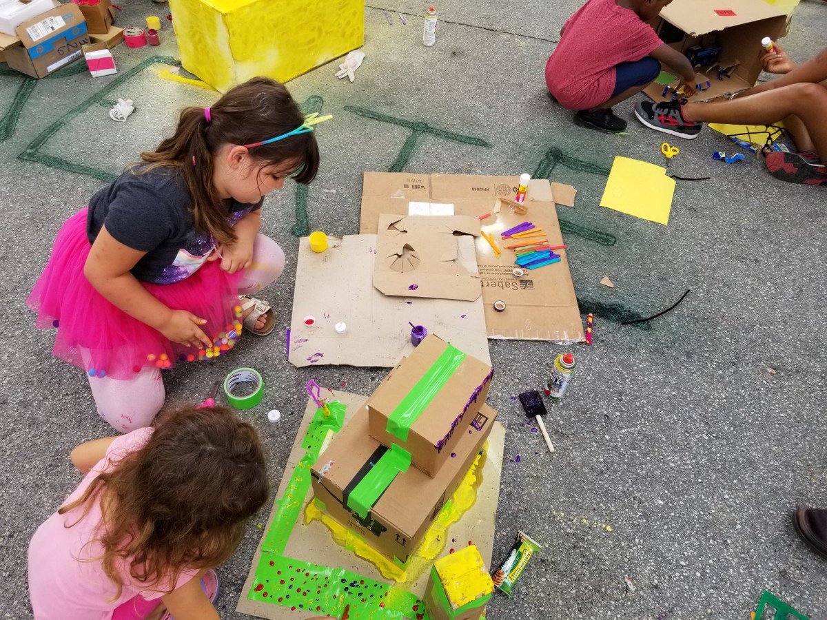 UrbanImpactLab's tweet photo. Cardboard + Kids + Creativity = an amazing first #CardboardChallenge in Little Havana on SW 5th Street at Jose Marti Park.
#transform5th
@JoeCarolloNow @CommishEileen @Dream_in_Green @HealthSFL @LiveHealthyLH https://t.co/v60fUs7VCC