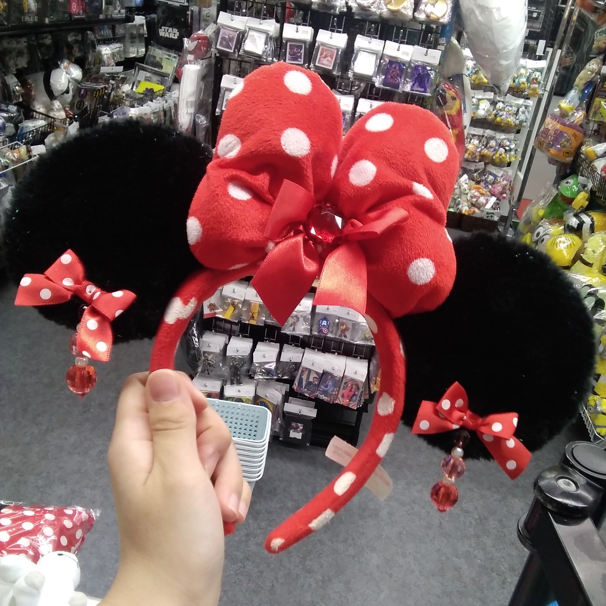 K Books 芸能館 入荷情報 可愛い ミニー のカチューシャが入荷致しました 耳飾り付きで豪華な仕様です ぜひお求め下さいませ Kbooks シネマ館 シネマ ディズニー 池袋 乙女ロード T Co U8ldq2gvk7 Twitter
