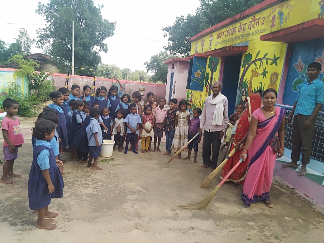 <a href="/prajpoot58/">pankaj rajpoot</a> <a href="/CMMadhyaPradesh/">Chief Minister, MP</a> <a href="/OfficeOfKNath/">Kamal Nath</a> @ImartiDeviINC <a href="/SyedZps/">SYED JAFAR</a> <a href="/JansamparkMP/">Jansampark MP</a> N srf bachcho ko blki abhibhavko ko bhi Ecce k prti orientation krke utsahit krte h ki wo bachcho ko niymit kendro m bheje AR isi k krn vigat 3 brso se bachcho k awc m upsathiti bdhi h andolit hui h
