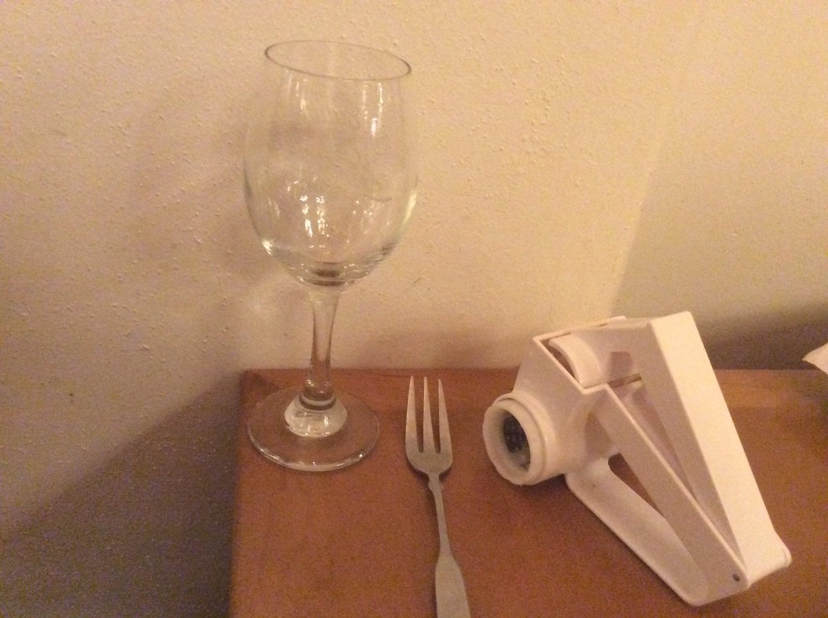 glennelf2014's tweet photo. It's night and dark  @olivegarden Roseville, CA.
It's #NationalPastaDay Eve 🍝❗️

Agent Burich Cavatappi (aka "Elf") still sleuthing 🕵️‍♂️... so restless.

Investigating over late shift, those 3 go-to gadgets ...
can't ignore their *presence* 🧀 🍴🍷
#PastaSecret 
#SpySquad https://t.co/d5Qll2L1ov