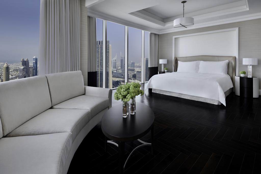 TheIdealVenue's tweet photo. Address Boulevard has stunning views of the world’s tallest building Burj Khalifa & has direct indoor access to Dubai Mall, Fashion Avenue & the Metro Station.
View here➡️https://t.co/uzK1yn9srz
#Dubai #DubaiHotel #UAEHotel #UAE #AddressBoulevard #BurjKhalifa #DubaiVacation https://t.co/KY0h5JDpOU