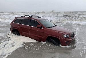 Infamous red Jeep back in national spotlight at CMS - grandstrandsportsreport.com/infamous-red-j…