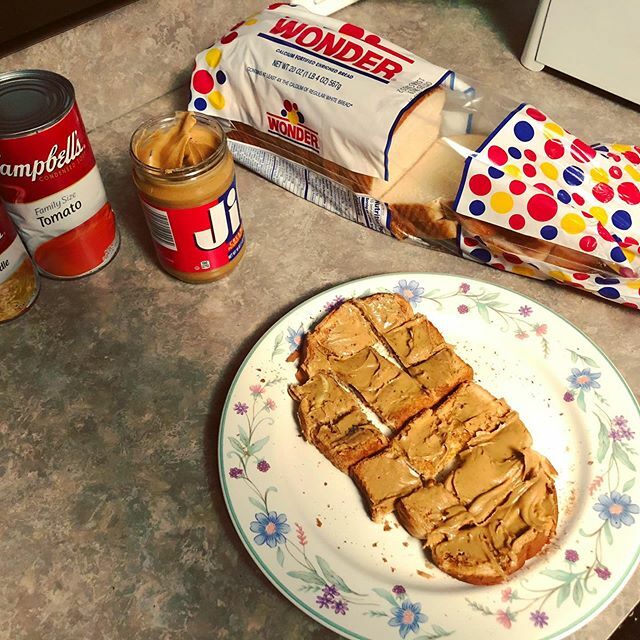 M_Marynik's tweet photo. I was sick today 🥴🤢🤮
While I was dying, I text’d my mom
She lives in ND so I had to make my own peanut butter toast :-( https://t.co/fygb7gzFRm https://t.co/JAaRsHOMYj