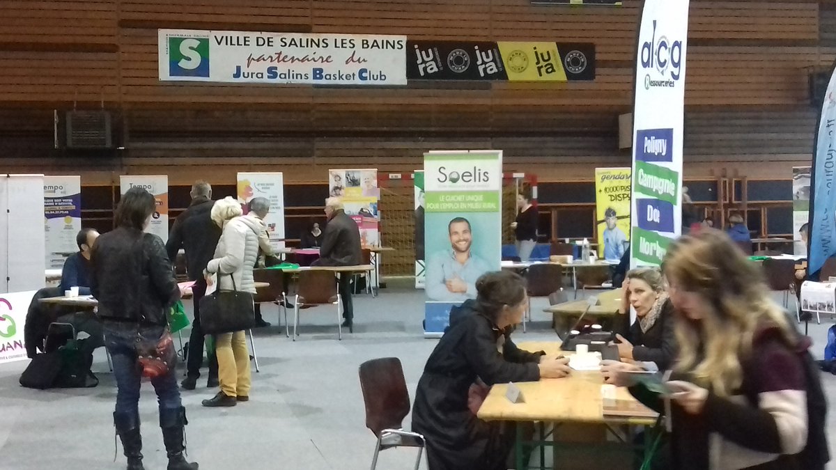 Job dating "coeur du Jura" Arbois Poligny Salins-les-Bains. Un véritable succès avec 40 entreprises présentes et plus de 100 offres d'emploi proposées . Bravo aux équipes PE et MILO.#forumemploi