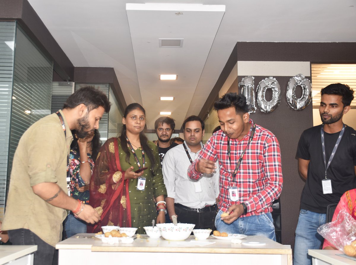 webmobrilinc's tweet photo. Golgappa #Competition at @WebMobril.

#WorldFoodDay #foodday #foodie #waterballs #panipuri #worldfoodday2019 #Celebration #MobileApps #picsofwebmobril https://t.co/xws8Unlsgx