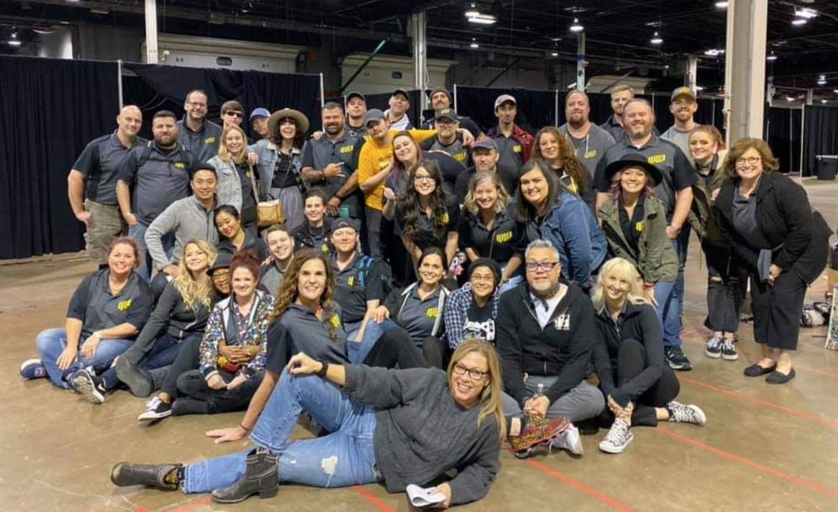 courtnicoler's tweet photo. Take me back... Such an incredible weekend working with the best @CelebPhotoOps at the awesome @ACEcomiccon #celebphotoops #cpo #acemidwest #avengers #sabrina https://t.co/fnuQ2TYgXi