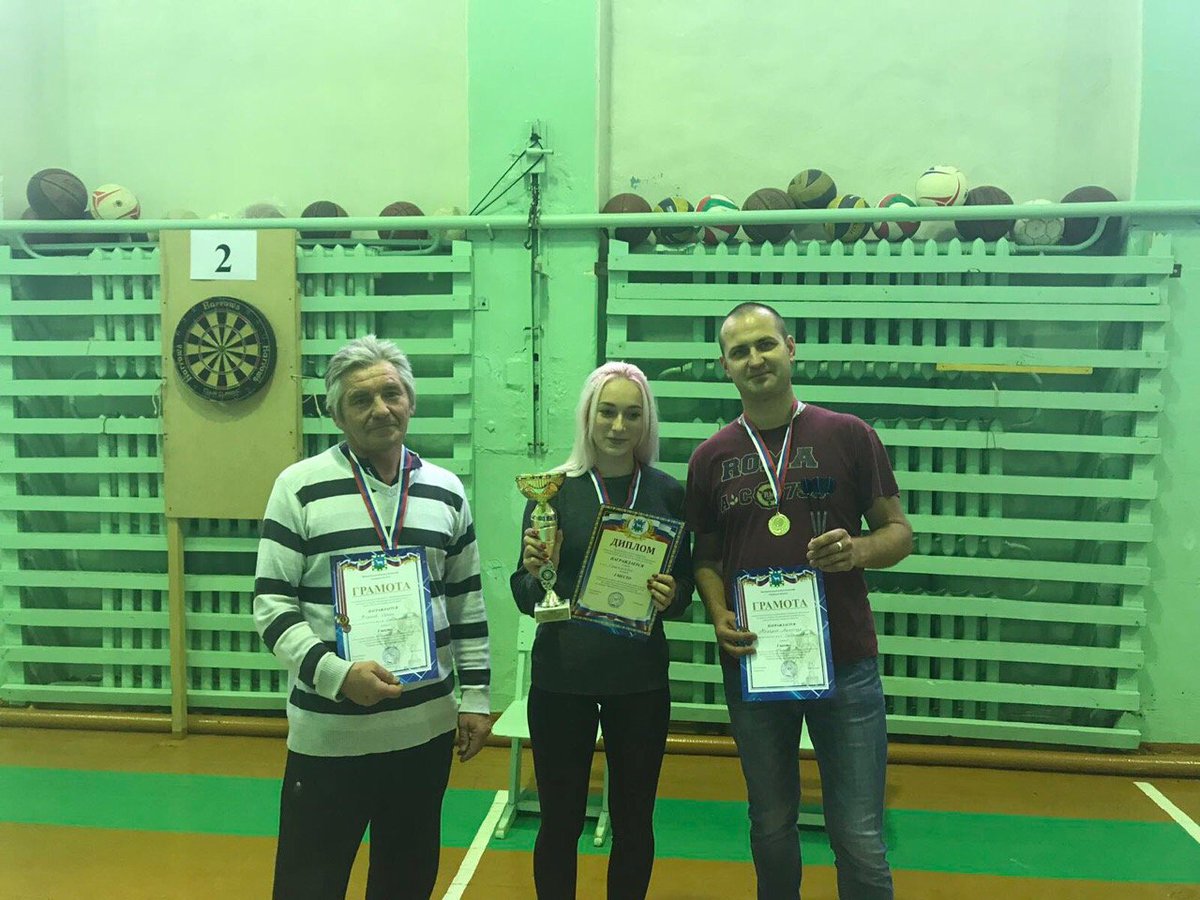 1 МЕСТО🏆!
12 октября в с.п. Сухая Вязовка прошло первенство муниципального района Волжский по настольному теннису.
В соревнованиях приняли участие 9 поселений.
Наши спортсмены заняли 1 место 🥇!
г.п.Смышляевка представляли Яганов Сергей, Муртазина Екатерина и Макаров Александр.