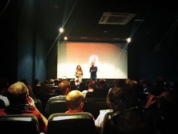 AlfonsoGarciaTT's tweet photo. #tbt2014

Hace cinco años organizábamos el Trails in Motion Film Festival. Barcelona, Madrid y Zaragoza acogieron los tres pases que llevaron el trail a la pantalla grande con películas de Anton Krupicka, Sebastien Chaigneau, Krissy Moehl o Scott Jaime. 

#trailsinmotion https://t.co/36xPz2eKUx