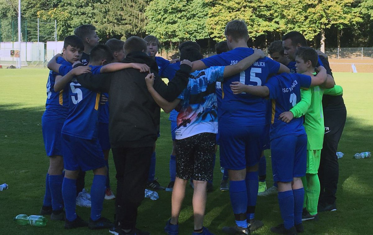 TSGIrlich's tweet photo. Die C-Jugend der JSG Wied/Irlich stehen in ihrer Premierensaison sehr gut dar. Auch über Personalveränderungen im Trainerteam gibt es etwas zu berichten.

Alle weitere: https://t.co/KRgzK5uCuL

#hejaTSG #junioren #nachwuchs https://t.co/sQ1UuHbERq