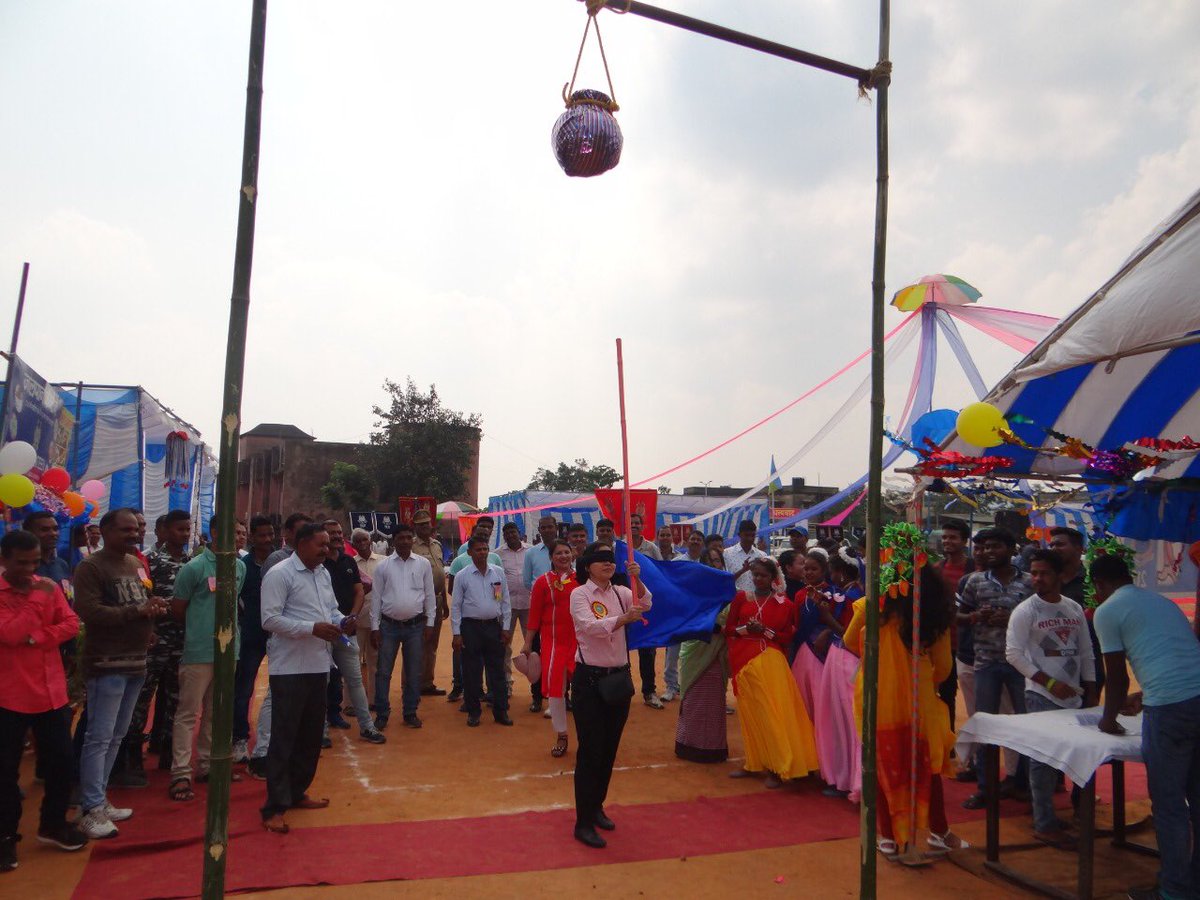 Crpf218's tweet photo. #unitraisingday #celebration @Crpf218 celebrated raising day at unit HQ #SaluteToMartyrs #MELA #fungames #Demo #CulturalShow Organized  for family members and personnel's @RanjitS56590102 @DaoKindo @jai7072 @RinkiJha6 @newmai2018 @DBharnidhar https://t.co/DFP708krm1