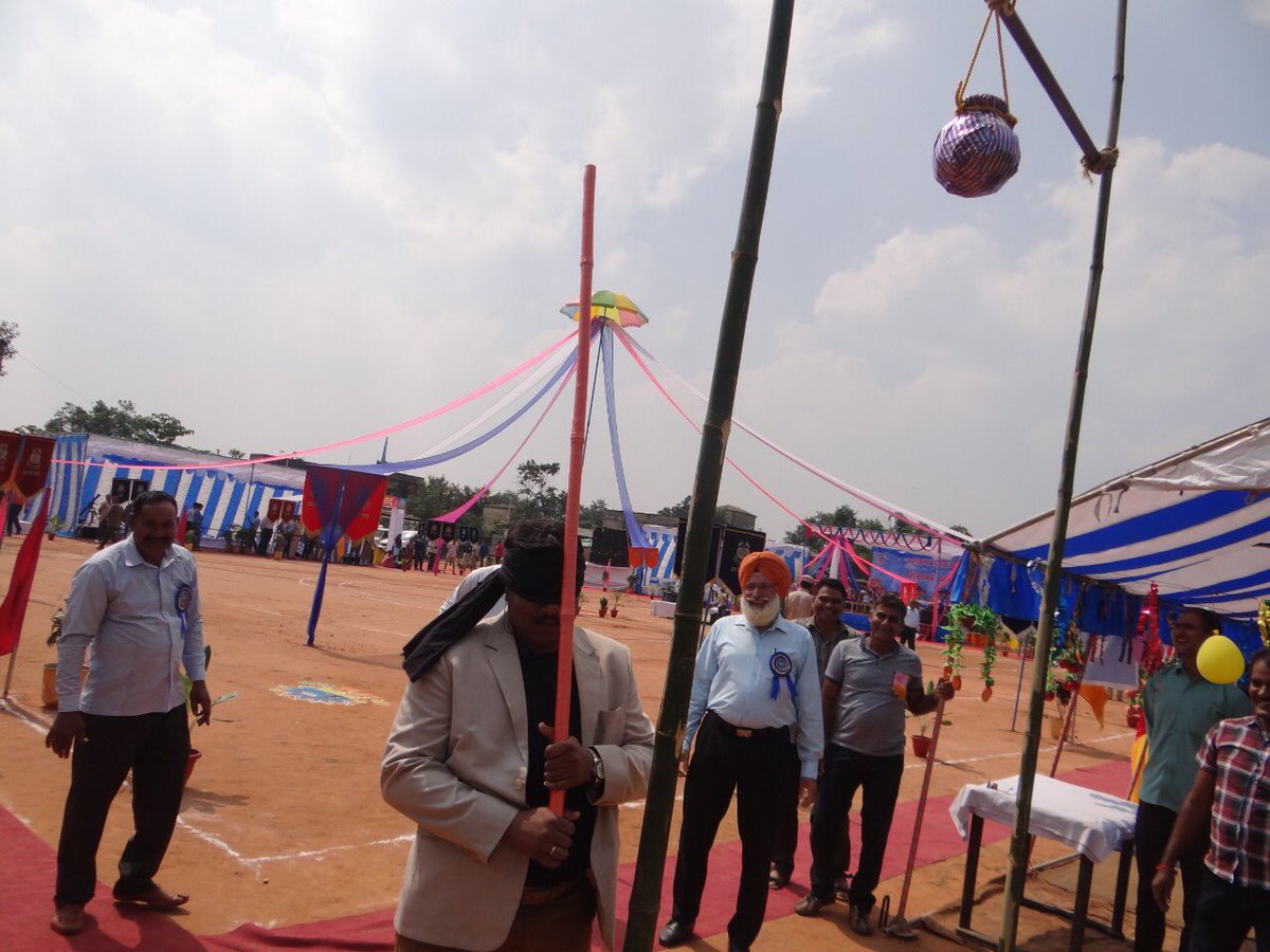 Crpf218's tweet photo. #unitraisingday #celebration @Crpf218 celebrated raising day at unit HQ #SaluteToMartyrs #MELA #fungames #Demo #CulturalShow Organized  for family members and personnel's @RanjitS56590102 @DaoKindo @jai7072 @RinkiJha6 @newmai2018 @DBharnidhar https://t.co/DFP708krm1