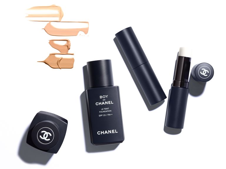 _GANDAGANDA_'s tweet photo. #GDGDReport เมกอัพไลน์สำหรับผู้ชายเป็นครั้งแรก BOY DE @CHANEL
Boy de Chanel Le Teint Foundation SPF 25 PA++ รองพื้น 4 เฉดสี ช่วยให้สีผิวสม่ำเสมอเรียบเนียน
Boy de Chanel Le Baume Lèvres ลิปบาล์มให้ชุ่มชื่นแต่ไม่มันเงา
Boy de Chanel Eyebrow Pencil ดินสอเขียนคิ้ว 4 เฉดสี
อยากลอง! https://t.co/XVT8VeS3WX