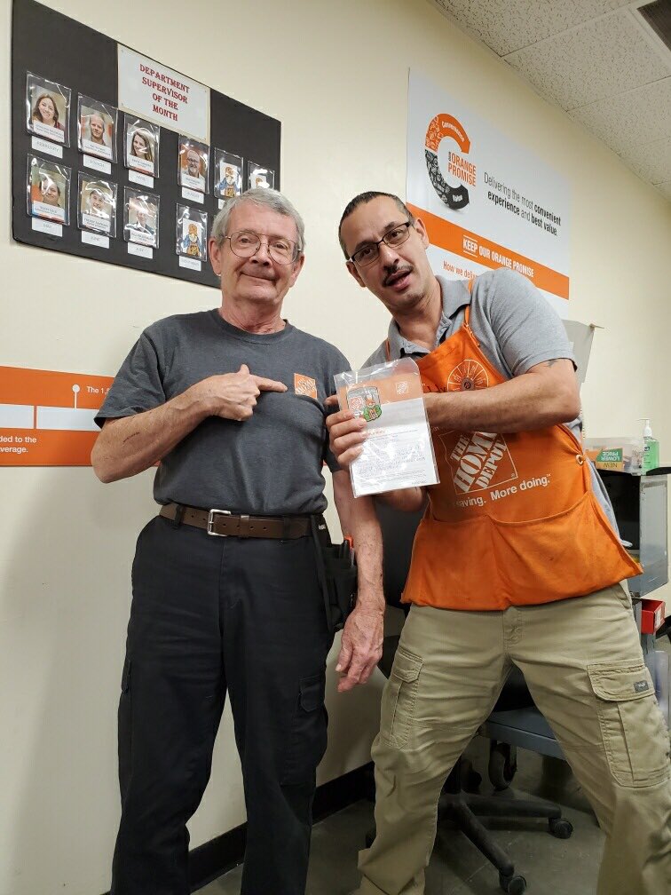 ⁦<a href="/THDSMLisa/">Lisa Holzhauser</a>⁩ ⁦<a href="/SelphNicole/">Nicole Selph</a>⁩ ⁦<a href="/sammie4974/">Samantha George</a>⁩ Same page pizza and wings night for the Freight team <a href="/6349/">Tony B</a>. Gear job to Mr. Henry Freight Associate of the month. Like always I have the A-team