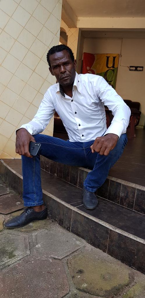 moustoconte's tweet image. CONTE Alia Guinée Conakry. Et je vie ratoma kaporo centre a conakry.