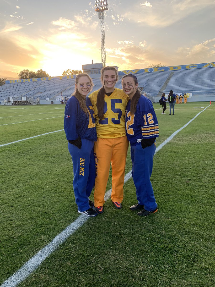 morgan_pulido_'s tweet image. Powderpuff 2019!!💙 #bluecrew #2touchdowns