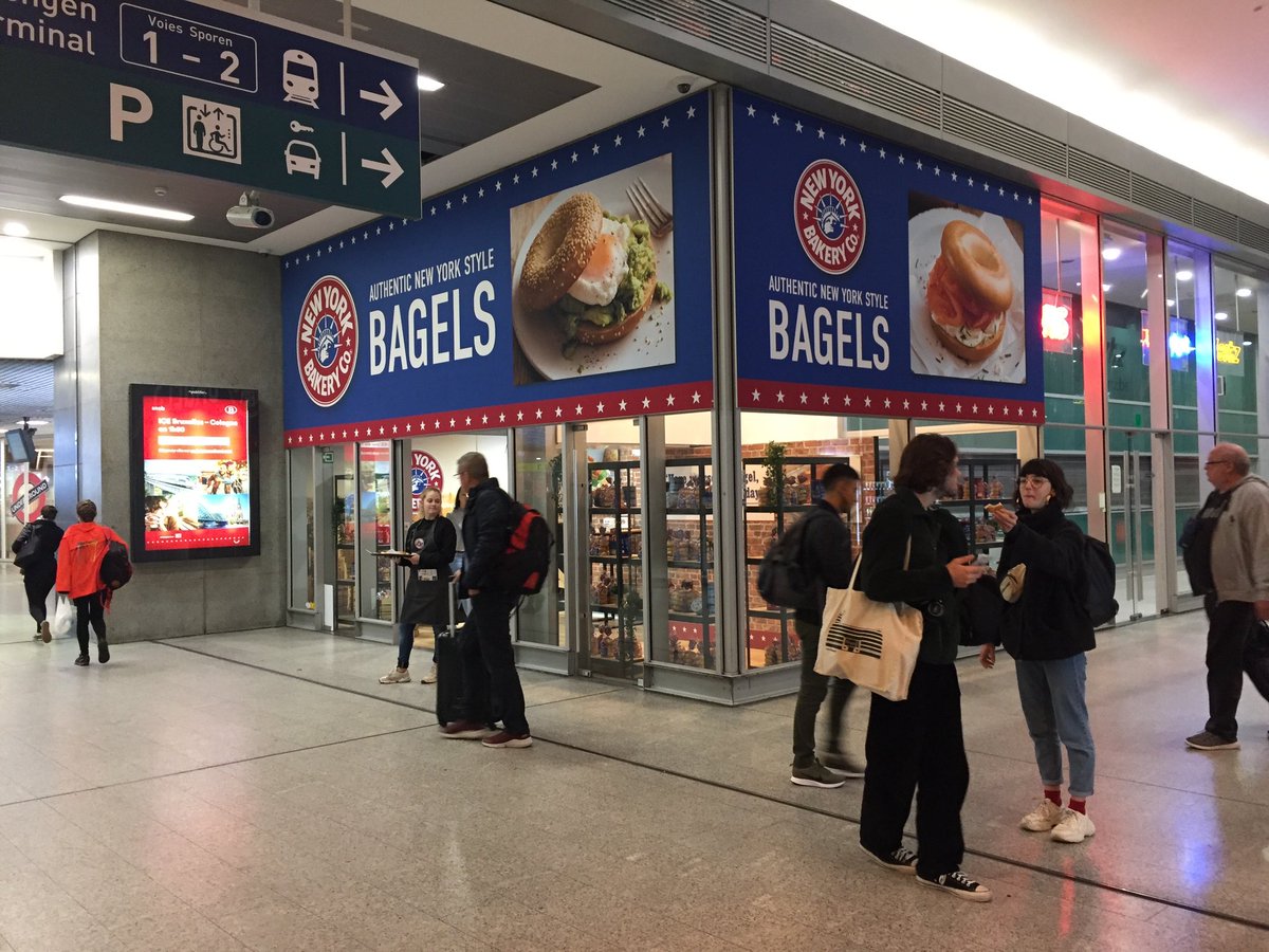 thinkcreatives's tweet image. Great to see our #graphics looking amazing in situ for @NYBakeryCo pop-up in Brussels Central Station #design #Graphicsdesign #retail #popup #popupstore