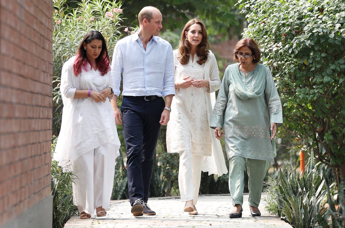 #KateMiddleton’s outfits👌
#RoyalsVisitPakistan 🇵🇰