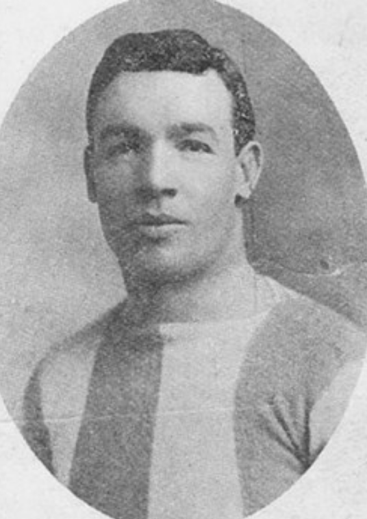 TheWFA's tweet photo. #OnThis Day in 1914 Larrett Roebuck star of #htafc KIA. Born 1889 near Barnsley, Larrett had a challenging start to life via the mines (13), prison (15) and the army (16). By the outbreak of #WW1 he was playing for Huddersfield Town FC. Read on > 
https://t.co/msqdAM4YdE https://t.co/EG4zq4Gnk6