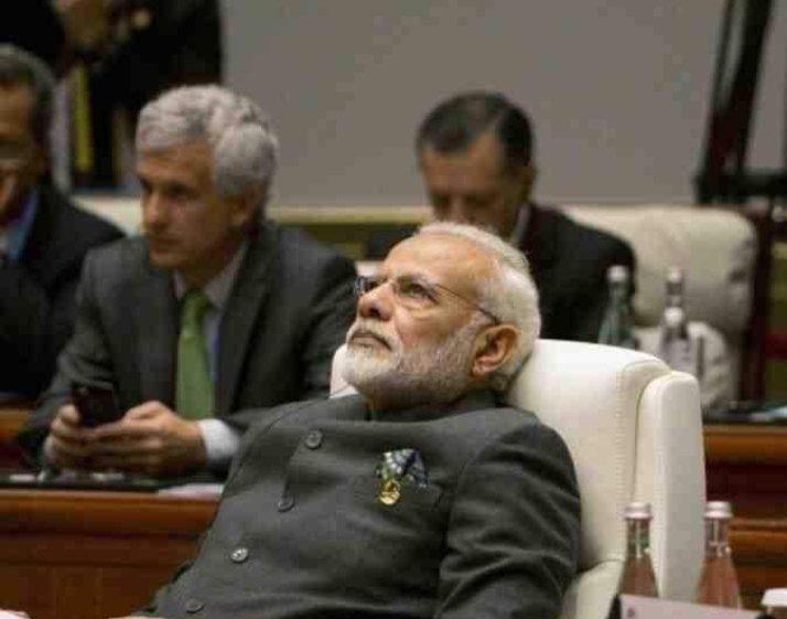 नोटबंदी भी हो गई, 
GST भी लग गया, 
दुबारा PM भी बन गए, 
तीन तलाक भी गया, 
370 भी गयी, 
राफेल भी आ गया, 
राम मंदिर भी लगभग बन ही गया,
अब क्या करूँ, पाकिस्तान को पेल दूँ?