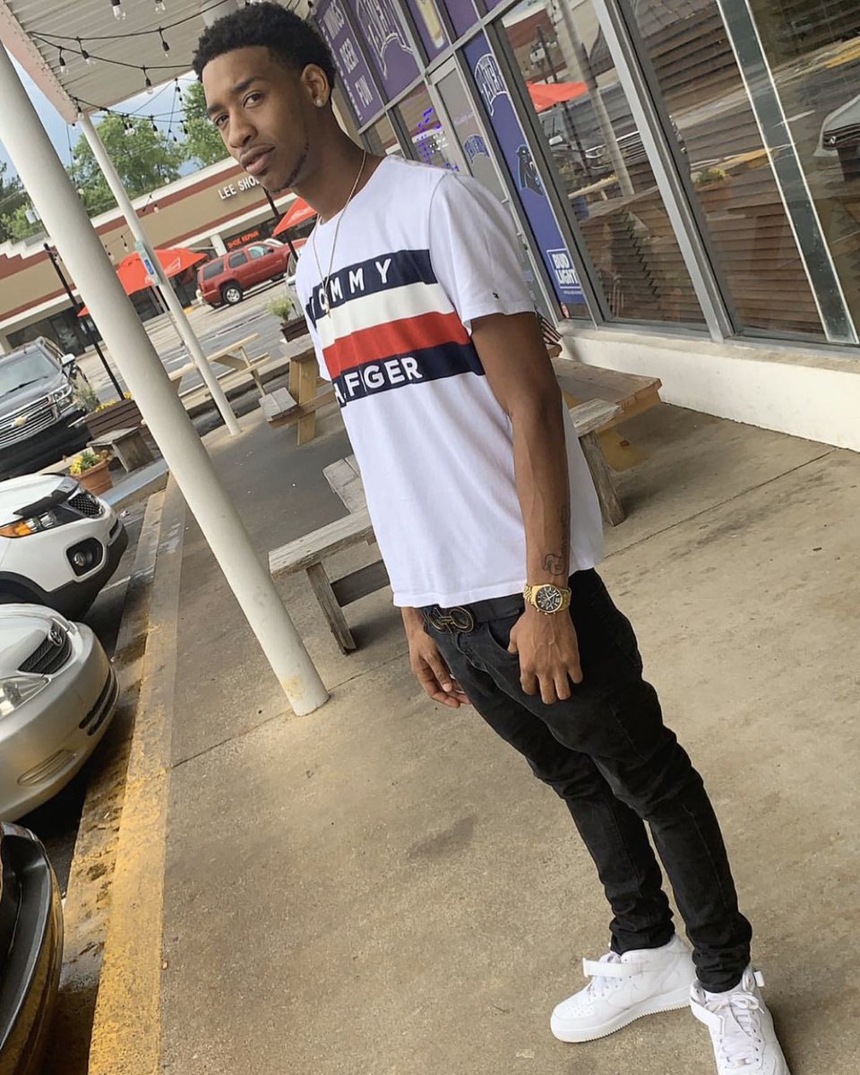 teebabyy24's tweet image. R.I.P. Lil Bro 🥺 you fckd me up w this one. Me n my family. If my grandma was living this would’ve hit her hard. You was her baby. My lil bro 🥺 never would’ve imagined ❤️ #LLDUNK😭