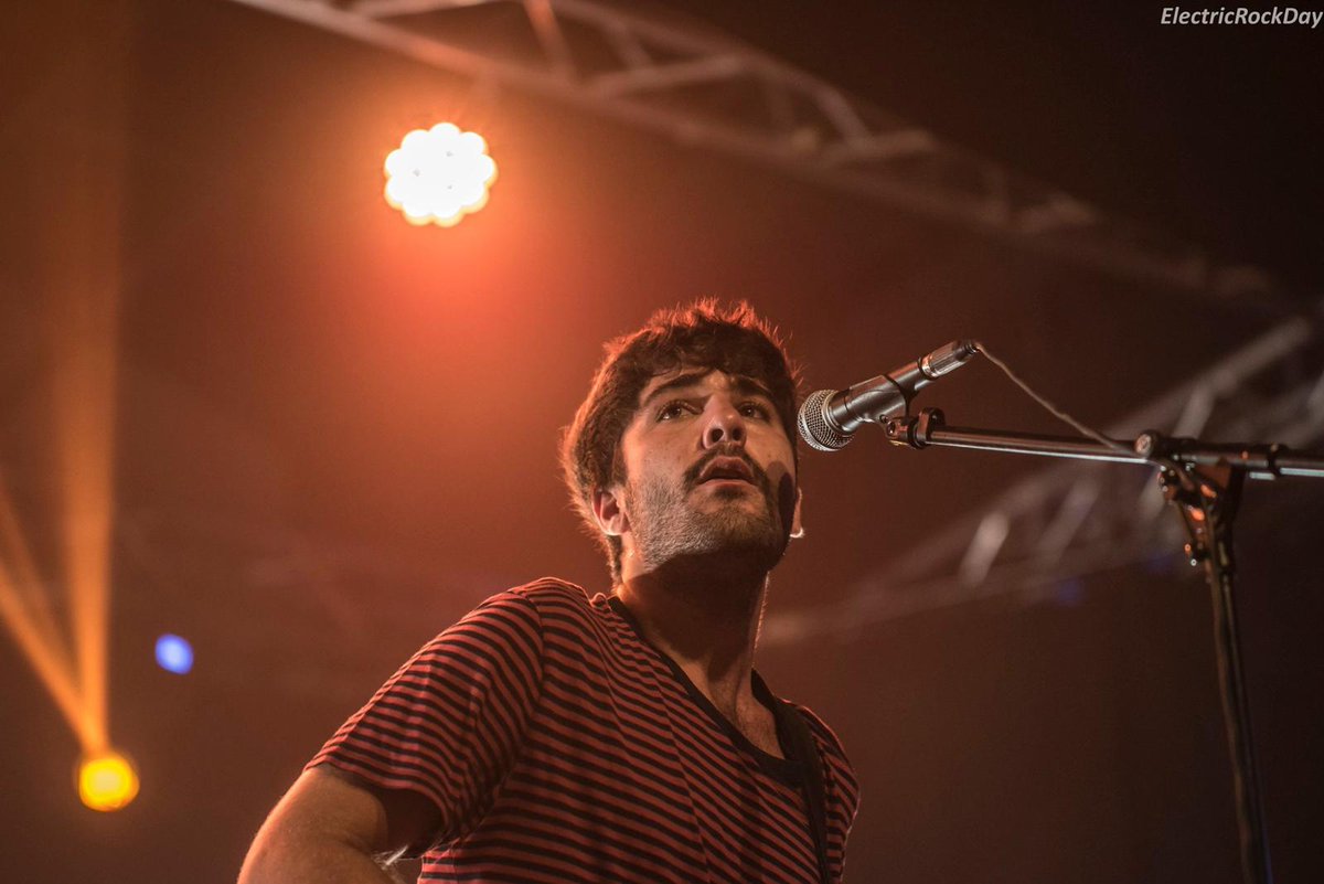 SmokersYoung's tweet photo. Nos llegan estas FOTAZAS de nuestro paso por el @electricrockday 🤟🚐💦

¡No se para! 🤸💪

 📸 #agatasandecor ❤️ https://t.co/g9PEjcOVMH