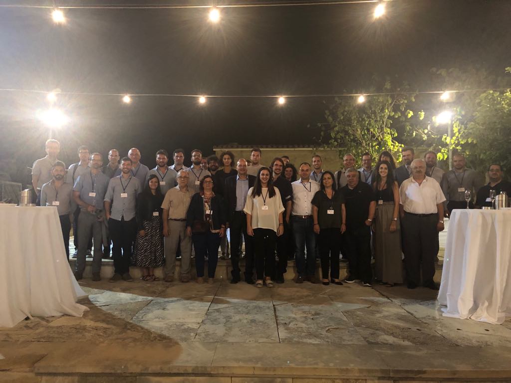 Έχει συμπληρωθεί με επιτυχία η 5η συνάντηση της Κοινοπραξίας <a href="/hybuild/">HYBUILD</a> που πραγματοποιήθηκε στην Αγλαντζιά 7-8 Οκτωβρίου 2019 στη βιβλιοθήκη του Πανεπιστημίου Κύπρου. Την Κοινοπραξία φιλοξένησαν οι εταίροι του προγράμματος στην Κύπρο Ερευνητική Μονάδα FOSS και ο Δήμος Αγλαντζιάς