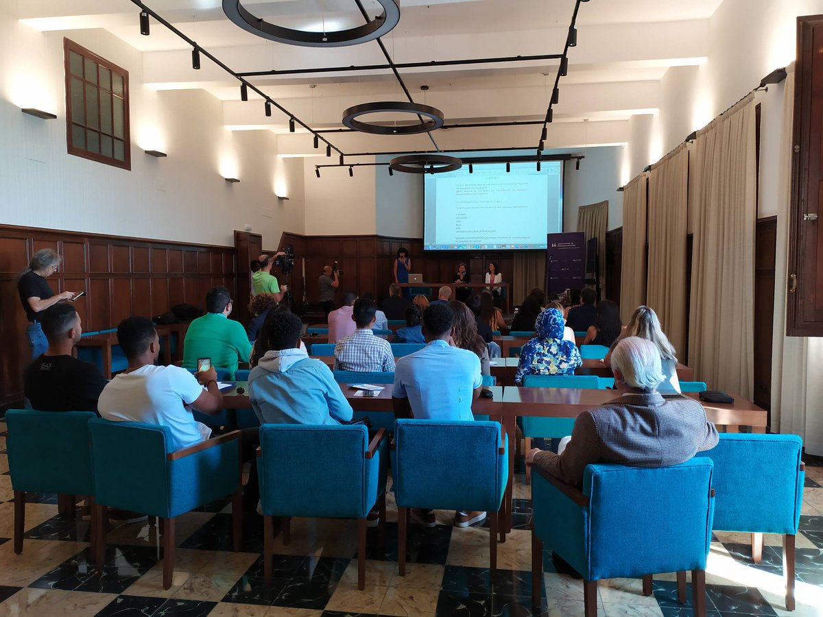 ¡Hoy le hemos dado la bienvenida oficial a los alumnos Extra-Comunitarios! 
El acto fue presidido por la Sra. Rectora Magnífica, y coordinado por el equipo directivo del Vicerrectorado de Internacionalización.